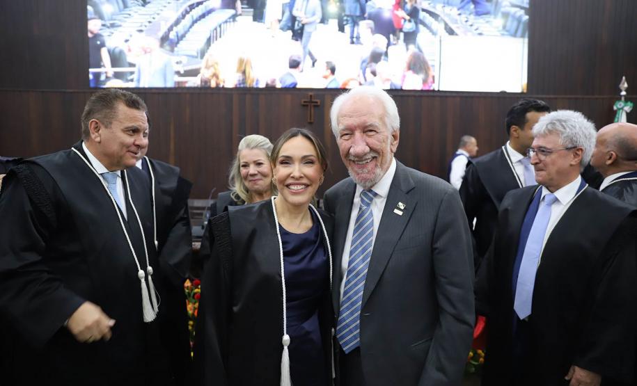 Ex-procuradora-geral do Estado toma posse como desembargadora no TJPR