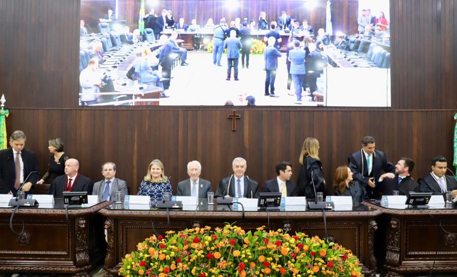 Ex-procuradora-geral do Estado toma posse como desembargadora no TJPR