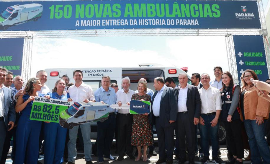 Governador entrega 150 ambulâncias com UTIs para todas as regiões do Paraná