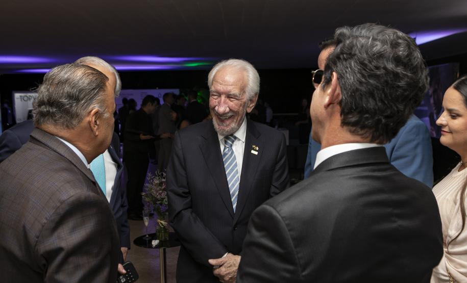 Ratinho Junior é eleito pela segunda vez personalidade do ano no prêmio TOPVIEW