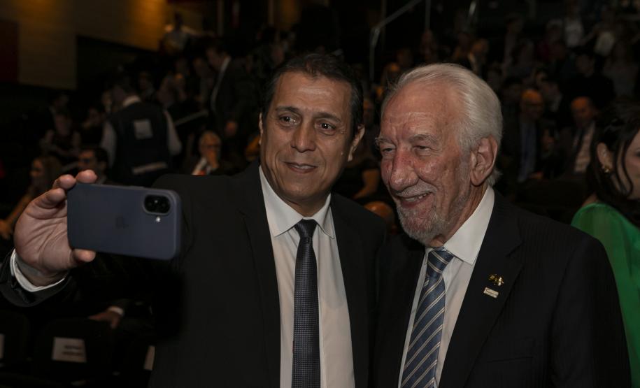 Ratinho Junior é eleito pela segunda vez personalidade do ano no prêmio TOPVIEW