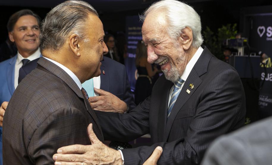 Ratinho Junior é eleito pela segunda vez personalidade do ano no prêmio TOPVIEW