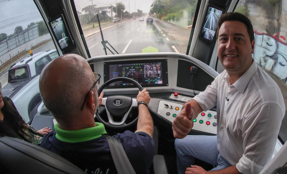 Primeiro na América do Sul: Bonde Urbano Digital começa a operar entre Pinhais e Piraquara