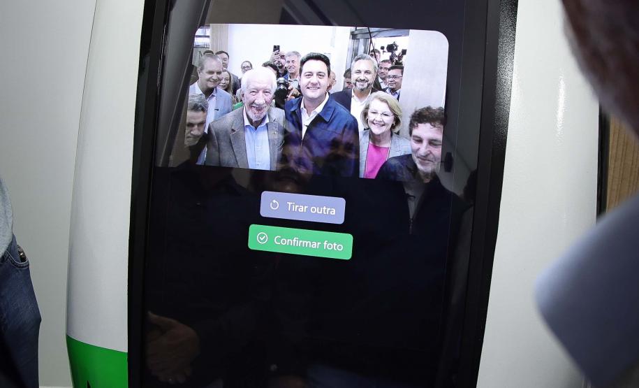 Primeiro na América do Sul: Bonde Urbano Digital começa a operar entre Pinhais e Piraquara