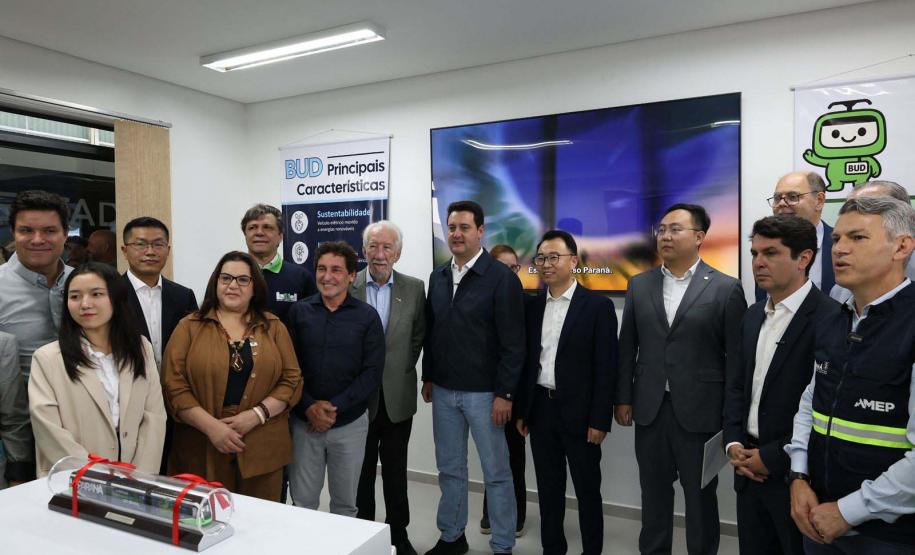 Primeiro na América do Sul: Bonde Urbano Digital começa a operar entre Pinhais e Piraquara