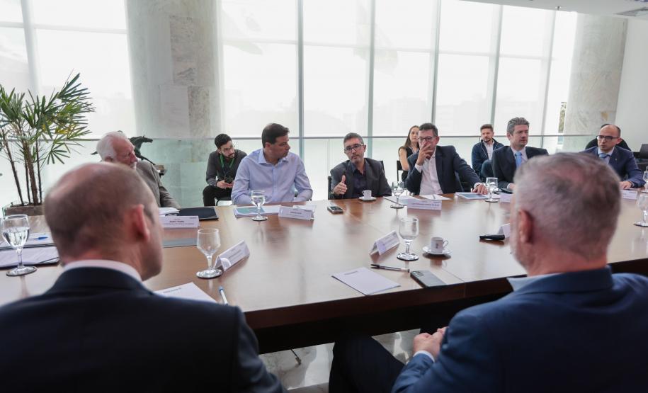 Estado discute cronograma e próximos passos da concessão do Canal da Galheta