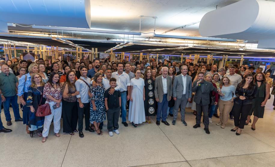 Governador participa de abertura da mostra fotográfica “Instante do Olhar”, no MON