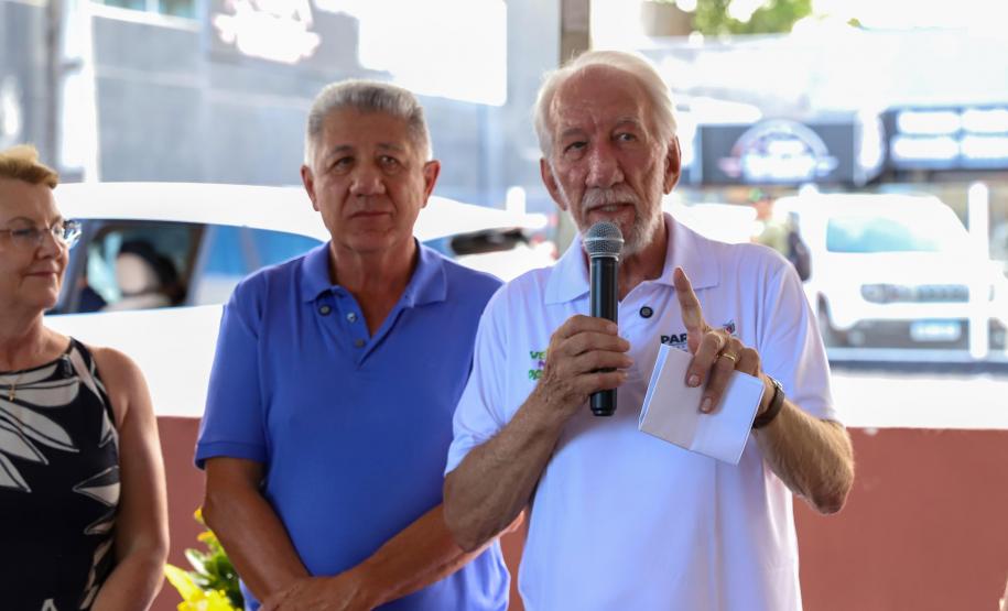 Governo do Estado entrega R$ 3,7 milhões em máquinas agrícolas para Matinhos