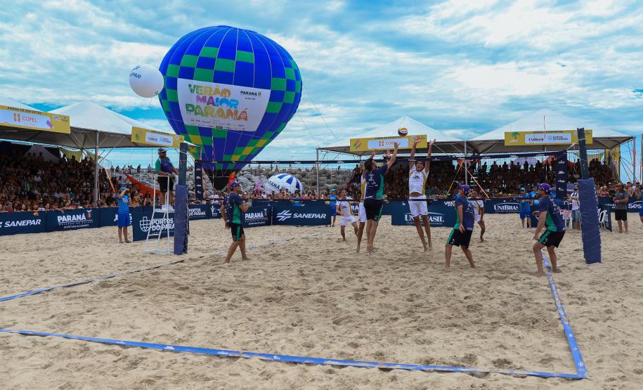Desafio do Vôlei: campeões olímpicos levantam a torcida na Arena de Caiobá
