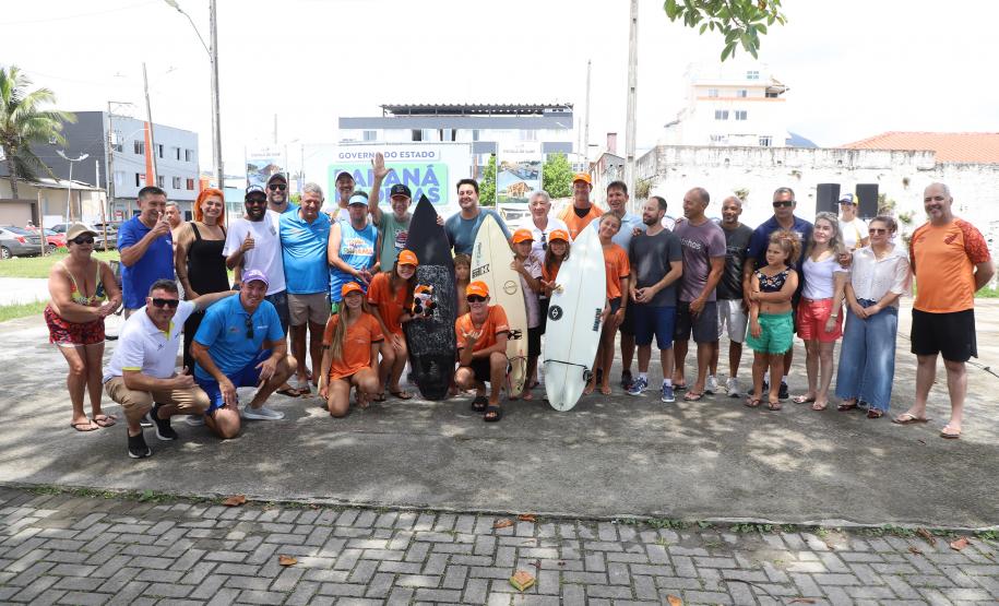 Estado inicia obras de escola de surfe para atender mais de 600 crianças no Litoral
