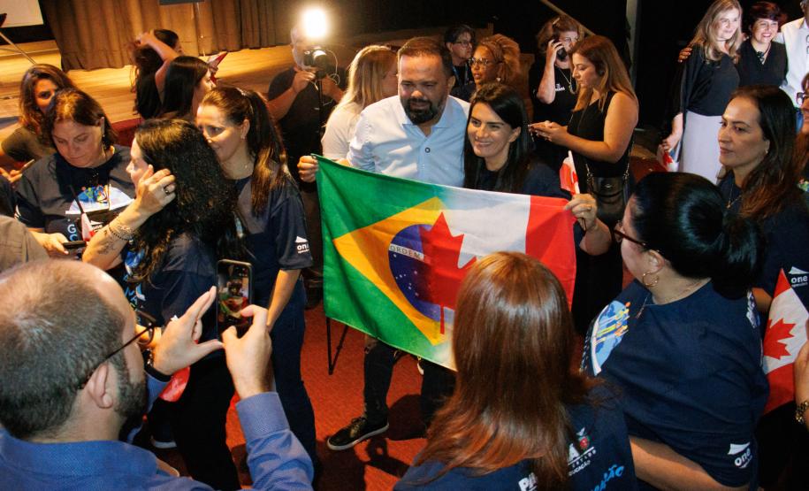 Paraná vai mandar mais 251 professores para intercâmbio internacional no Canadá