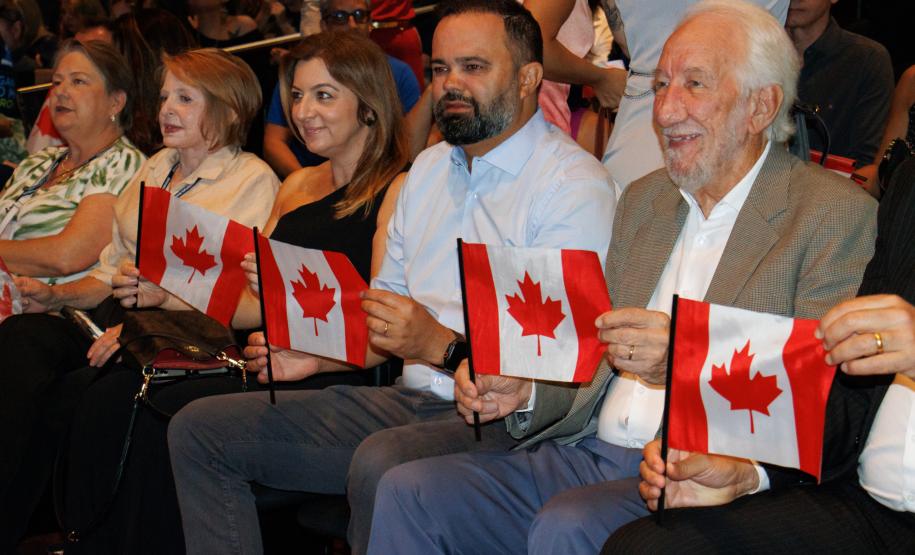 Paraná vai mandar mais 251 professores para intercâmbio internacional no Canadá