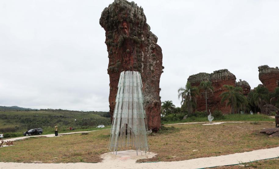 Parque Estadual de Vila Velha vira museu a céu aberto com projeto do MON