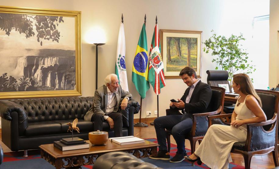 Com apoio do Estado, Natal de Curitiba cresce 35% em 2025 e movimenta R$ 722 milhões