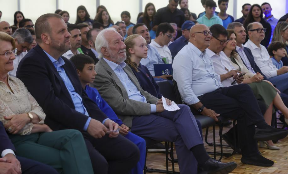 Estado lança 2ª fase do Programa Bons Olhos Paraná para atender mais 540 mil alunos