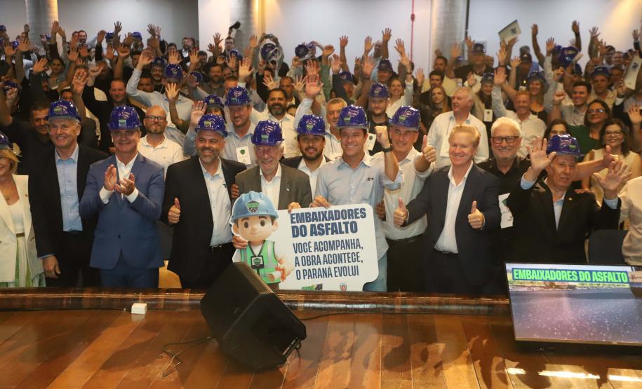 Paraná capacita mais de 800 pessoas para ampliar transparência em obras de pavimentação