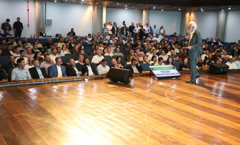 Paraná capacita mais de 800 pessoas para ampliar transparência em obras de pavimentação