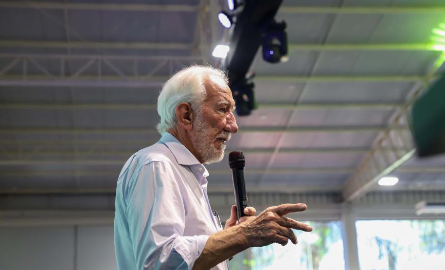 Estado anuncia R$ 16 milhões para novo prédio de pesquisa de alimentos e reformas na Unioeste