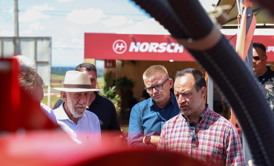 Estado anuncia R$ 16 milhões para novo prédio de pesquisa de alimentos e reformas na Unioeste