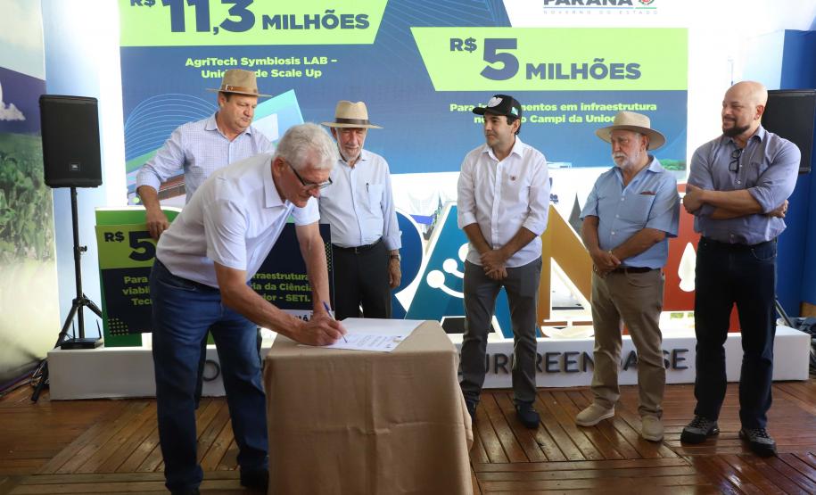 Estado anuncia R$ 16 milhões para novo prédio de pesquisa de alimentos e reformas na Unioeste
