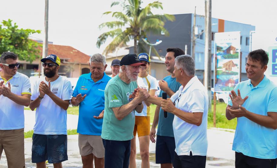 Estado inicia obras de escola de surfe para atender mais de 600 crianças no Litoral