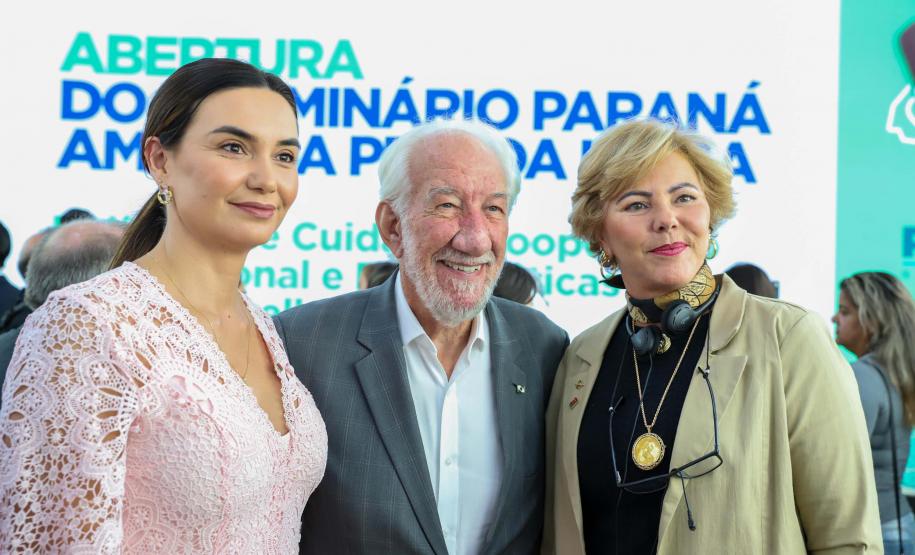 Paraná lança Cadastro do Cuidador e reforça cooperação em políticas para pessoa idosa