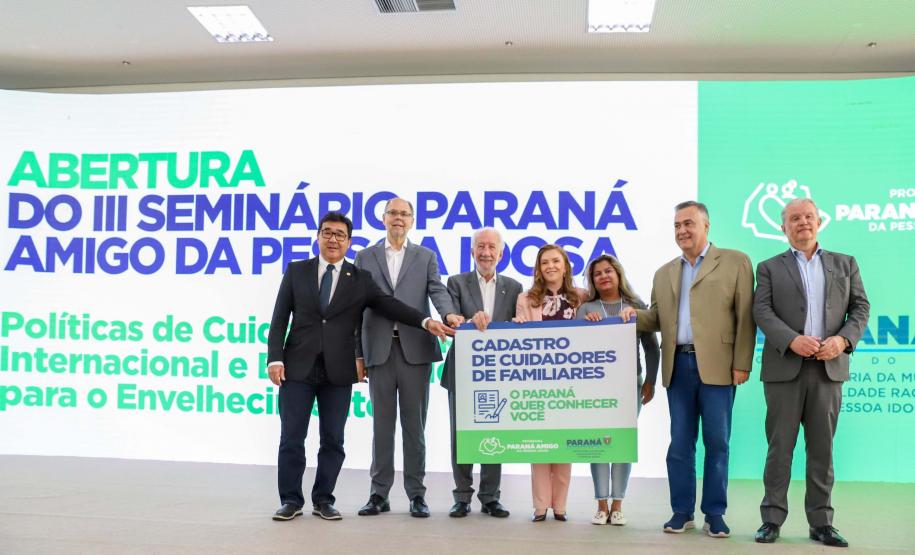 Paraná lança Cadastro do Cuidador e reforça cooperação em políticas para pessoa idosa