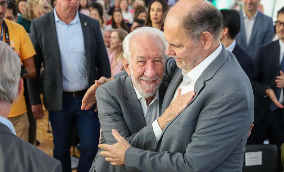 Paraná lança Cadastro do Cuidador e reforça cooperação em políticas para pessoa idosa