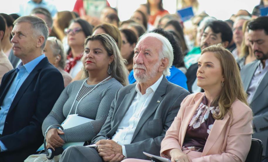 Paraná lança Cadastro do Cuidador e reforça cooperação em políticas para pessoa idosa