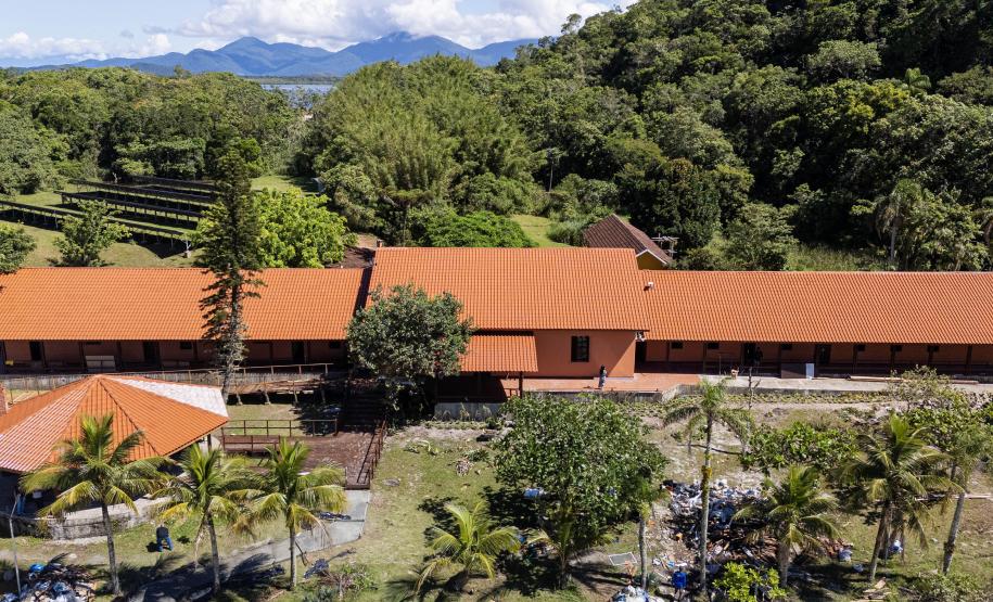 Ilha das Cobras é revitalizada e passa a abrigar a Escola do Mar no Litoral