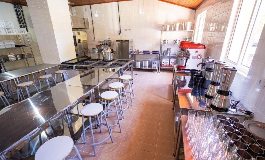 Ilha das Cobras é revitalizada e passa a abrigar a Escola do Mar no Litoral