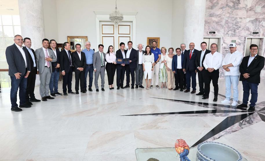 Estado e MBRF reafirmam R$ 375 milhões em investimentos para cadeia de alimentos