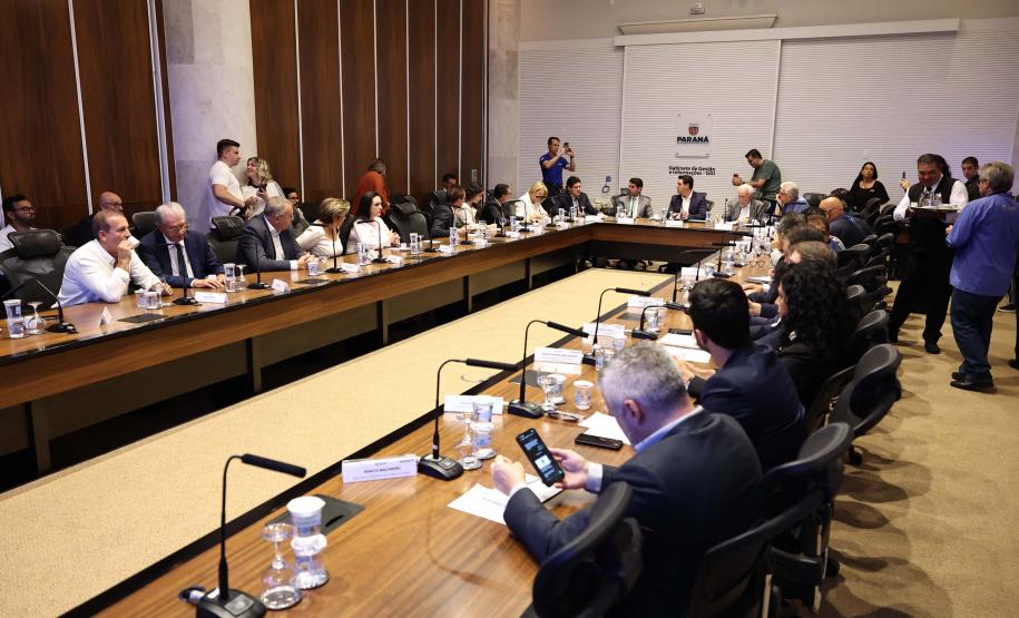 Estado e MBRF reafirmam R$ 375 milhões em investimentos para cadeia de alimentos