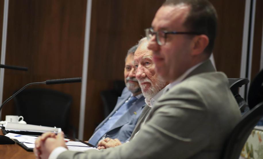 Piana debate com embaixador do México ampliação de parcerias bilaterais