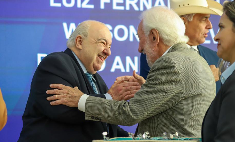 Casa Militar do Paraná celebra 98 anos com entrega de medalhas a civis e militares