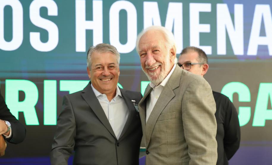 Casa Militar do Paraná celebra 98 anos com entrega de medalhas a civis e militares