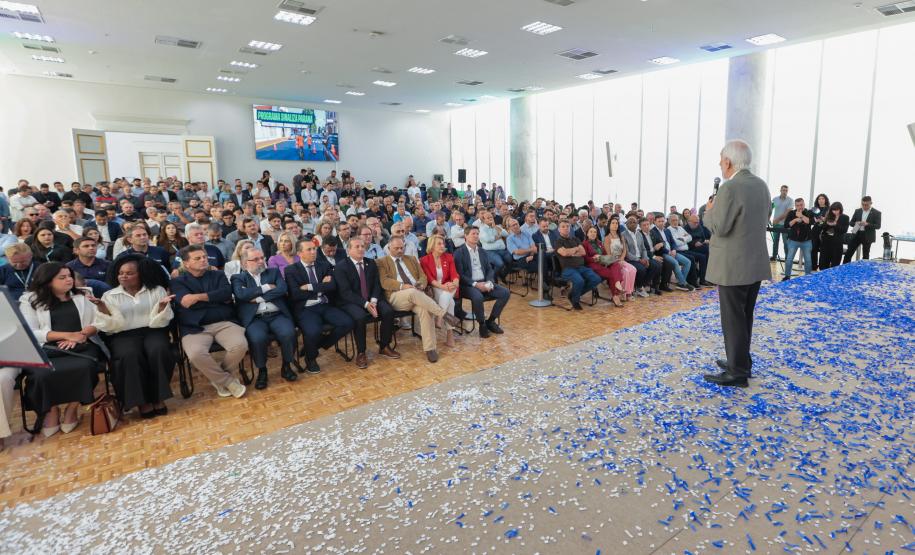 Estado autoriza R$ 183 milhões para reforçar sinalização urbana nos 399 municípios