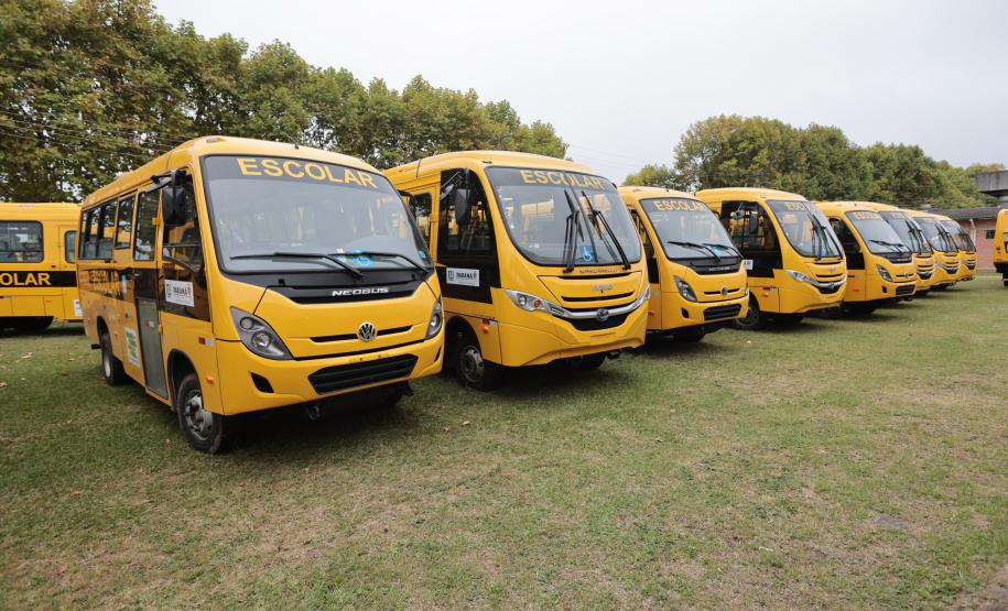 Estado inicia entrega de 687 ônibus escolares para 340 municípios