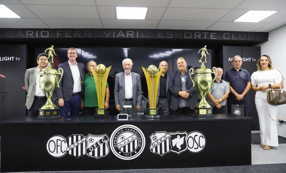 Piana visita o Estádio Germano Krüger, casa do bicampeão paranaense Operário