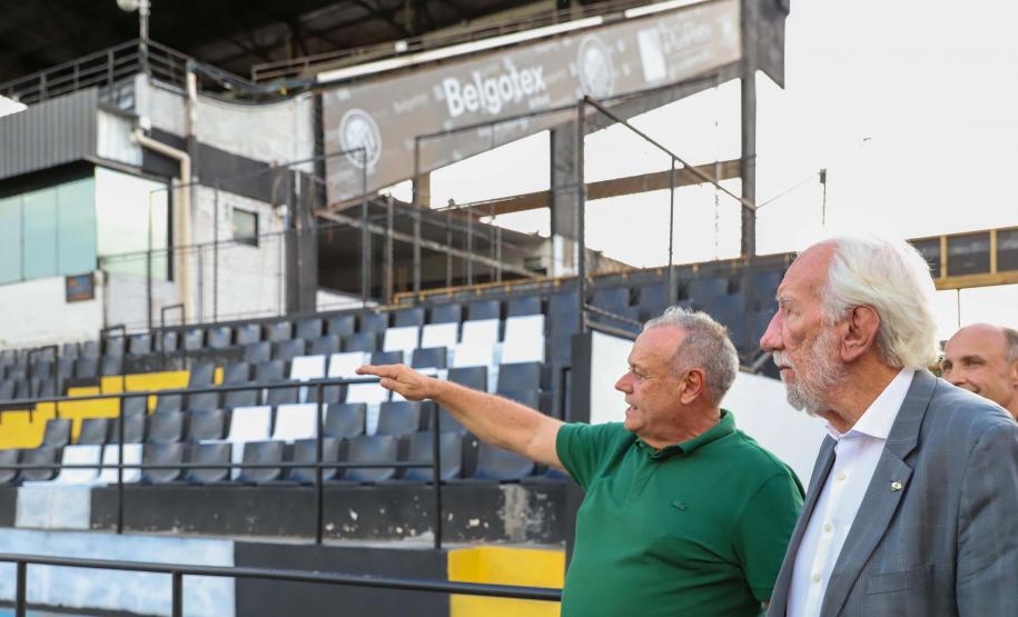 Piana visita o Estádio Germano Krüger, casa do bicampeão paranaense Operário