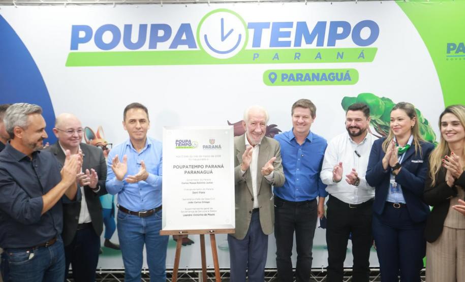 Piana inaugura unidade do Poupatempo em Paranaguá, a 1ª com sala sensorial