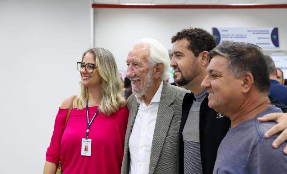 Piana inaugura unidade do Poupatempo em Paranaguá, a 1ª com sala sensorial