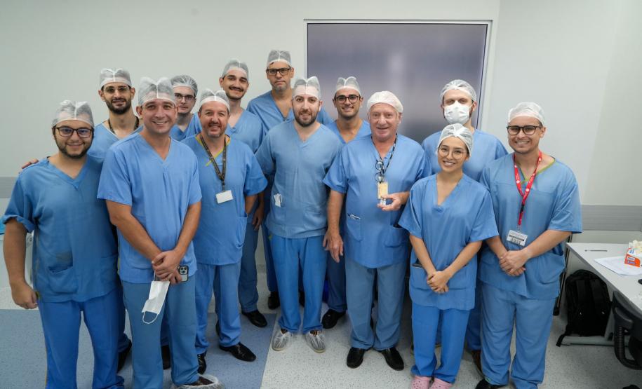 Paraná já tem 8 aplicações de polilaminina; Ratinho Junior recebe médicos e reforça apoio à pesquisa