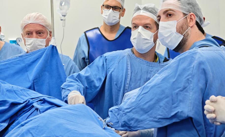 Paraná já tem 8 aplicações de polilaminina; Ratinho Junior recebe médicos e reforça apoio à pesquisa