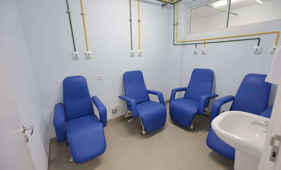 Estado inaugura novo pronto-socorro da Santa Casa de Arapongas