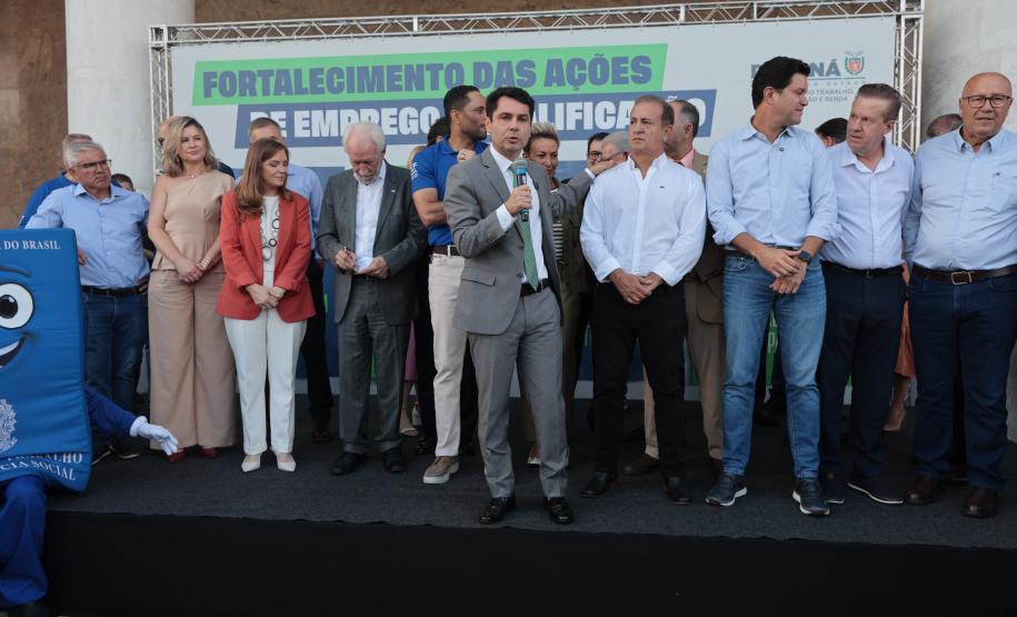 Estado renova frota das Agências do Trabalhador com 237 veículos novos