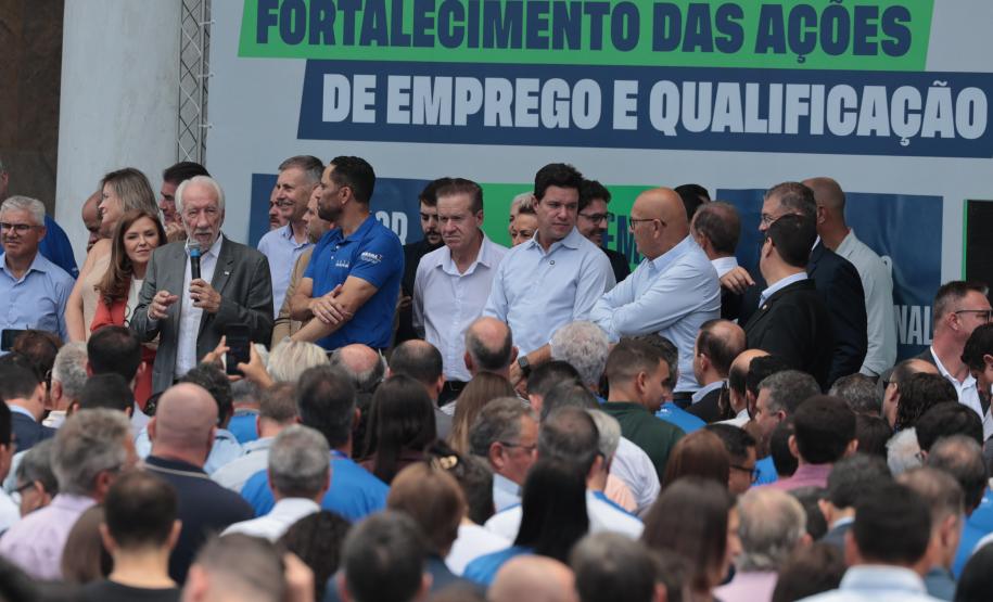 Estado renova frota das Agências do Trabalhador com 237 veículos novos