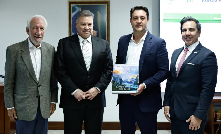 Ratinho Junior recebe Encarregado de Negócios no Brasil dos Estados Unidos