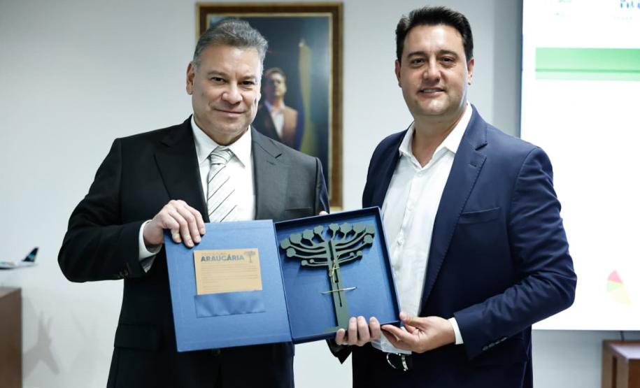 Ratinho Junior recebe Encarregado de Negócios no Brasil dos Estados Unidos