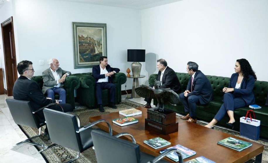 Ratinho Junior recebe Encarregado de Negócios no Brasil dos Estados Unidos